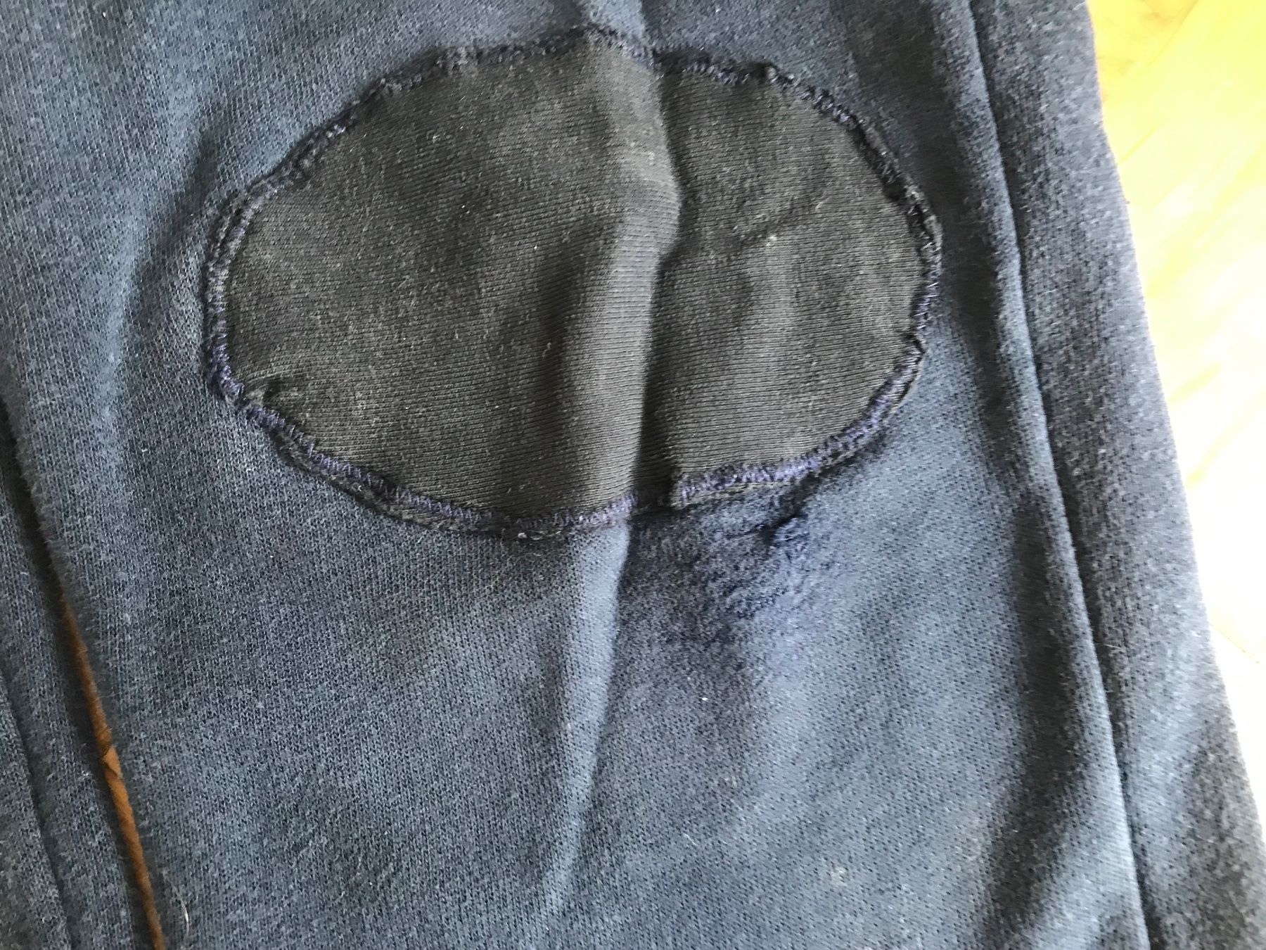 H&M Pantaloni: Trainerhose von H&M Grösse 134 – Usato da Emmenbrücke venduto da Hathor123 5