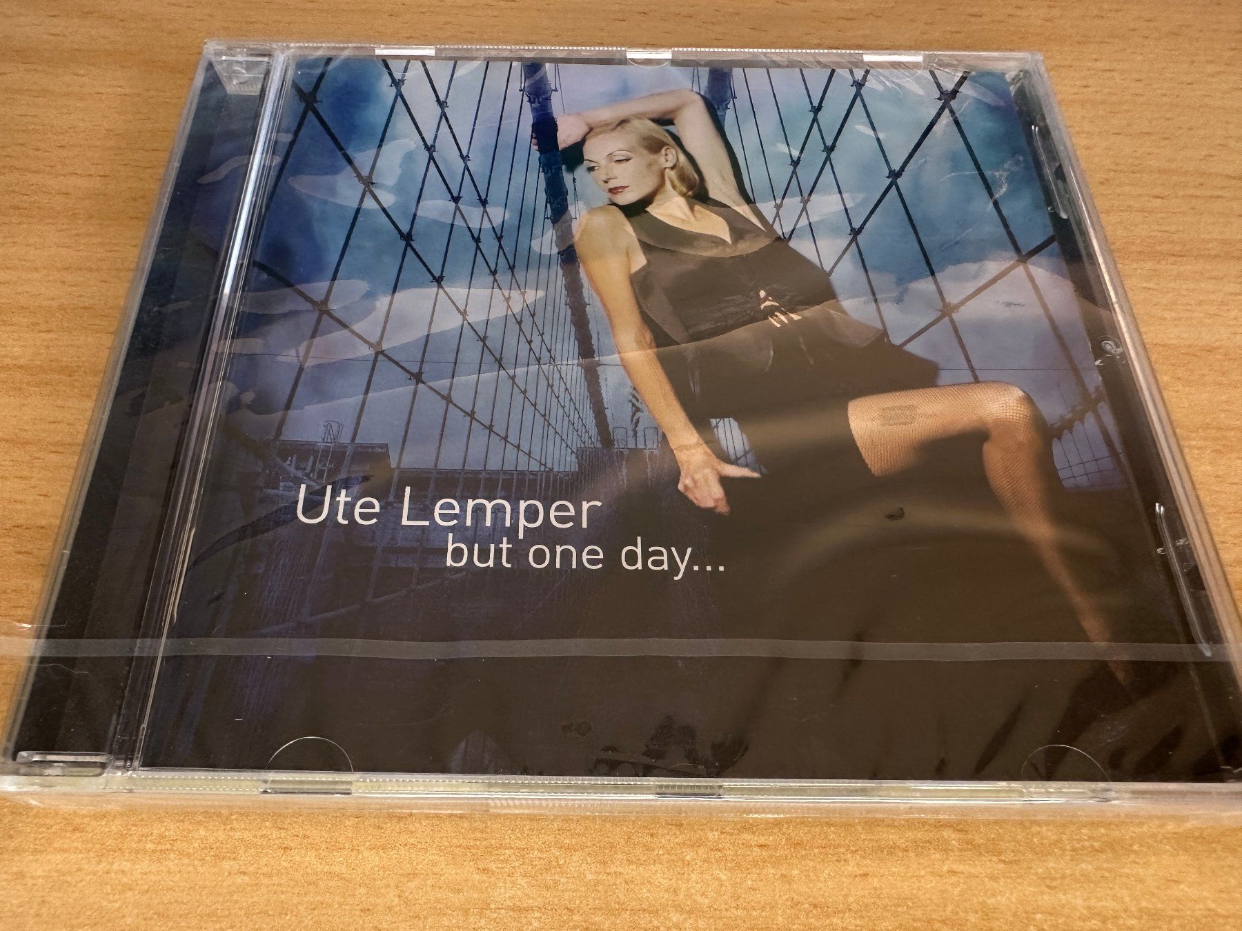 CD: Ute Lemper – But One Day... – Nuovo e nell'imballaggio originale da Rikon im Tösstal venduto da Alpenmutz