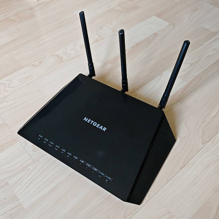 Netgear Modems & Router: Netgear AC1750 WLAN Router R6400v2 – Gebraucht aus Ehrendingen von Drystara 4