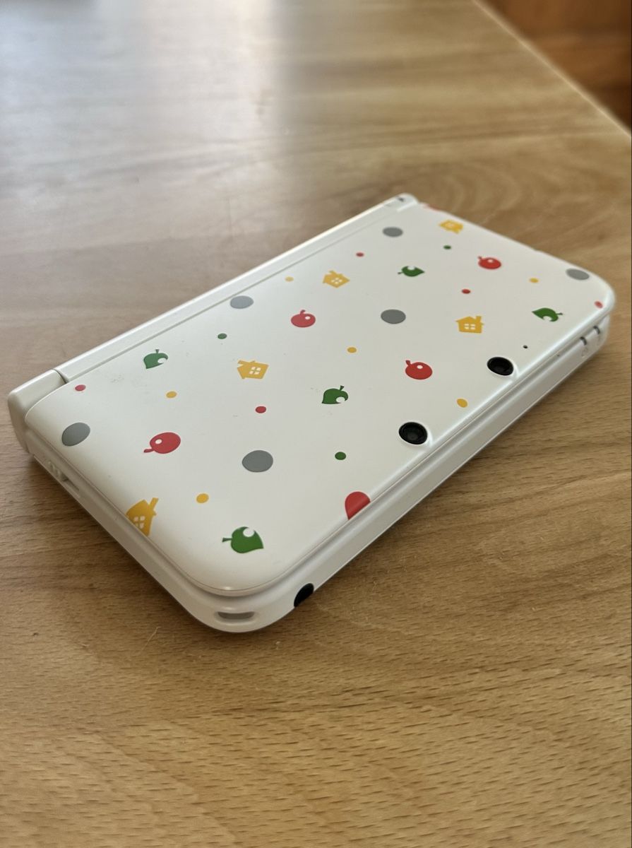 Nintendo Consoles: nintendo 3DS XL avec jeux et accessoires – D'occasion à Pampigny par she_8nb6