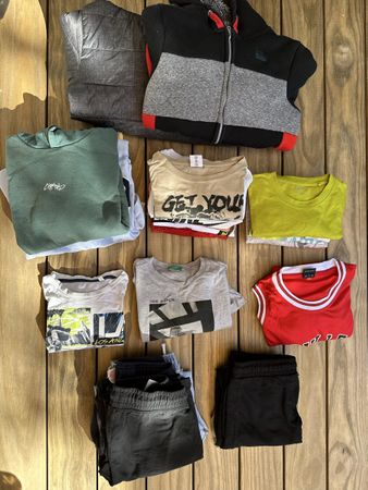 Grosses Kleiderpaket, Gr. 140/146 ab 1.—