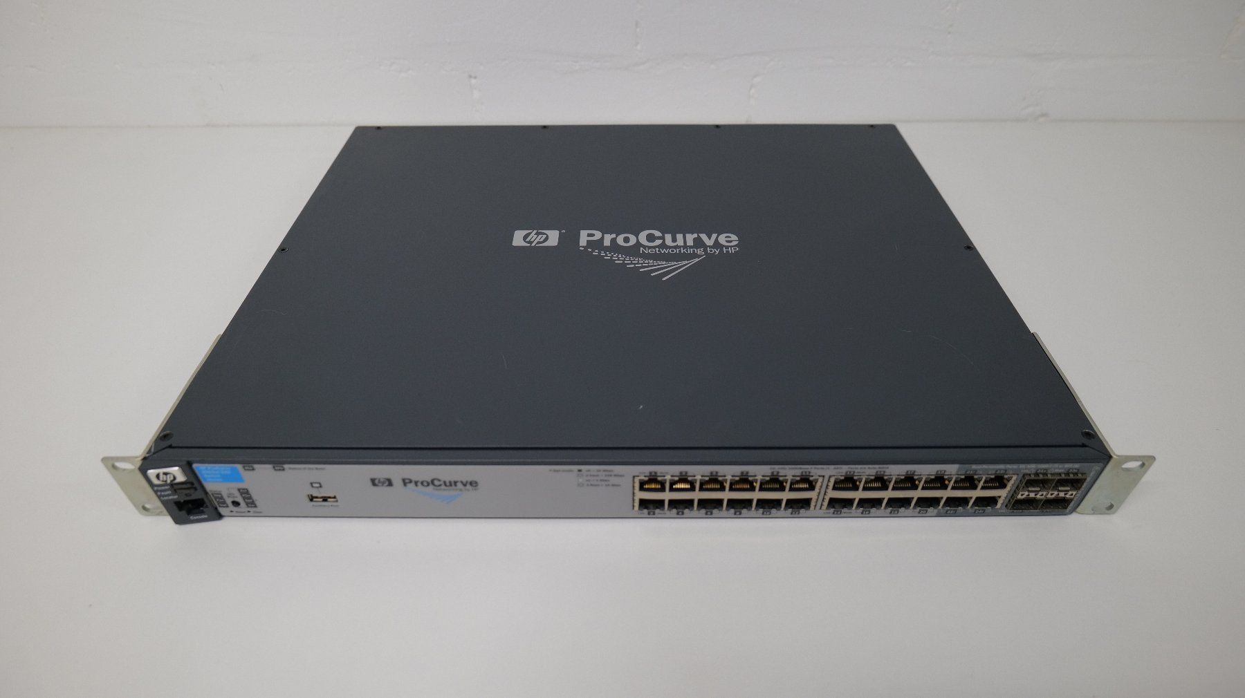 Hewlett Packard Hub & Switch: HP ProCurve 2910al-24G Switch J9145A – Usato da Unterkulm venduto da nmz