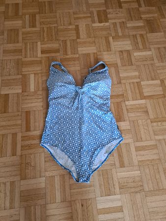 Rosa Faia Badeanzug blau-weiss Gr. 46 (E-Cup) Neuwertig!