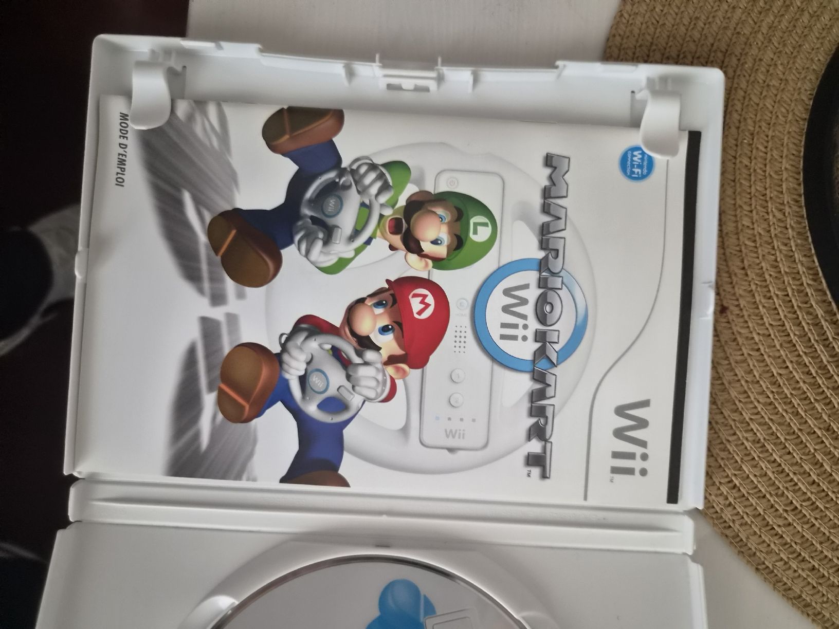 Nintendo Giochi: Mario Kart Wii complet  – Usato da Les Acacias venduto da S.Vieira 3