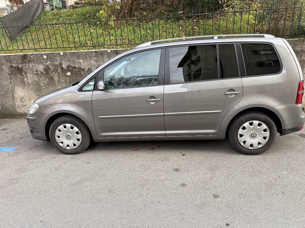 Automobili: À vendre Touran 7 places  – Usato da Lausanne venduto da Fgiglio88 2