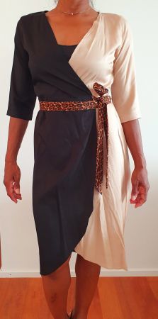 Kleid 2farbig leicht in Grösse M ODEL