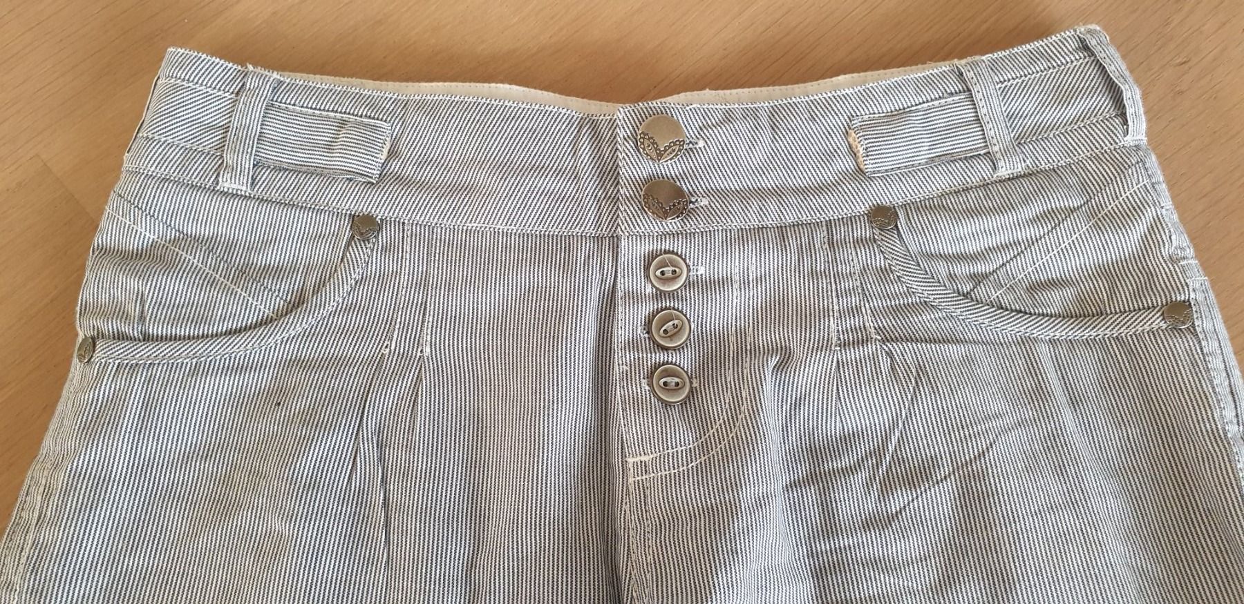 Pantaloni: Damen Shorts – Usato da Amlikon-Bissegg venduto da Schnuefeli4 1