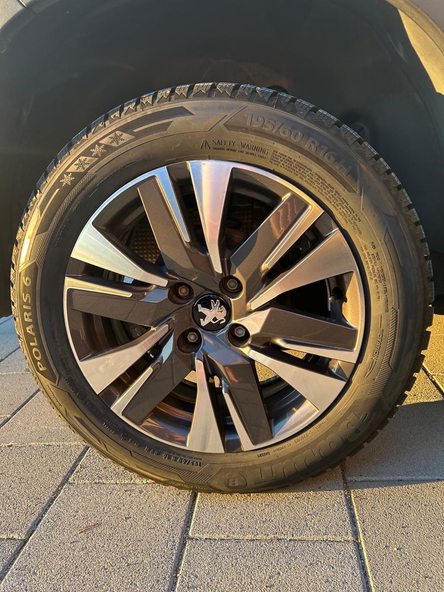 Peugeot Autos: Peugeot 2008 1.5HDI – Gebraucht aus Oberstammheim von Dbsound24 5