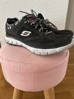 Skechers Damenschuhe Gr. 38 mit Muster, guter Zustan