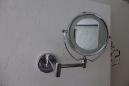 Wand - Kosmetikspiegel für Badezimmer 2-seitig mit Vergröss