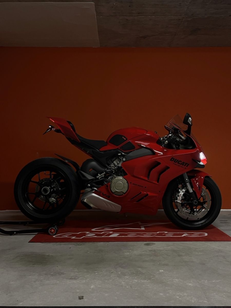 Ducati Strada: Ducati Panigale V4 (2024) – Usato da Au SG venduto da b.al32 1
