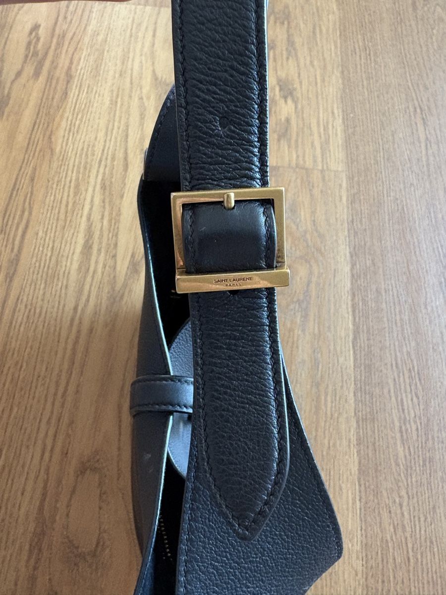 Saint Laurent Borse da donna: Saint Laurent Le 5 à 7 Leder Handtasche Medium schwarz – Usato da Zug venduto da bia_v6gf 5