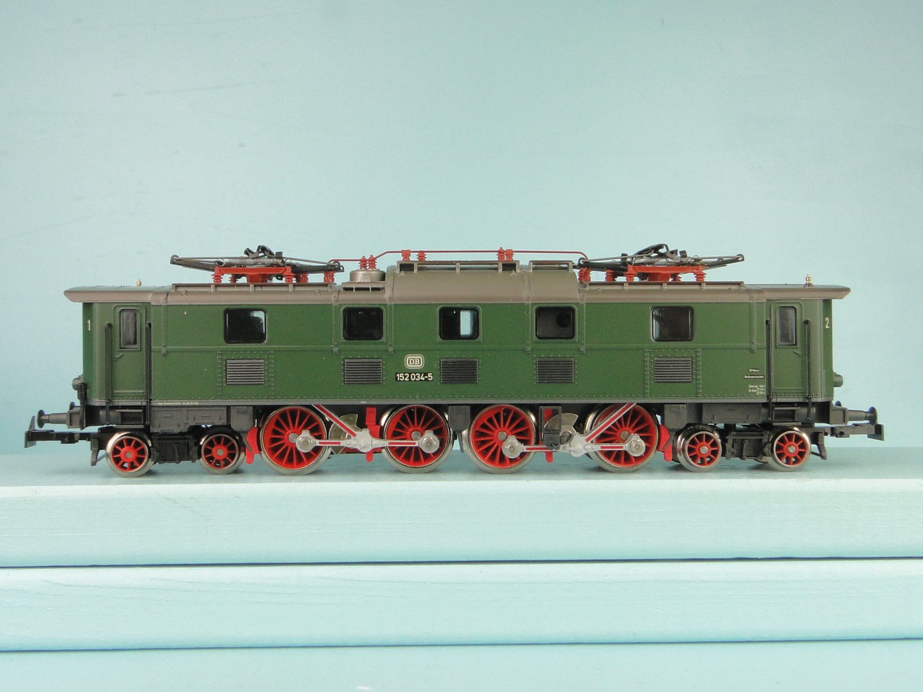 Märklin Modellini di ferrovie: Märklin 8366 BR 152, HAMO Gleichstrom, NEU – Usato da Bülach venduto da cann11 2