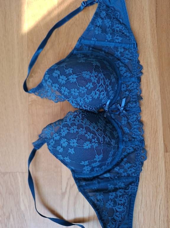 Altra biancheria intima: SpitzenBH von Hunkmöller 32D – Usato da Urdorf venduto da jen_5zgb 4