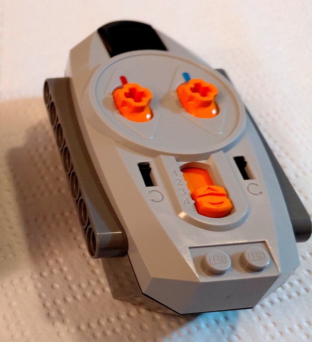 Lego Kit di costruzioni: LEGO Electric Power Functions 9V Remote Control -F75 – Usato da Morges venduto da vimajes12