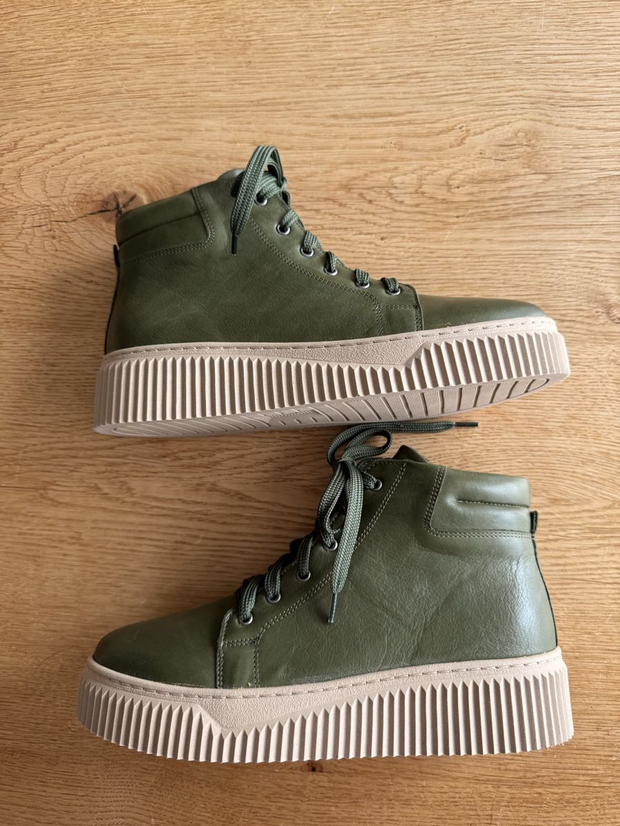 Scarpe da donna: Lederboots dunkelgrün Gr 40 – Usato da Allschwil venduto da Frida015 4