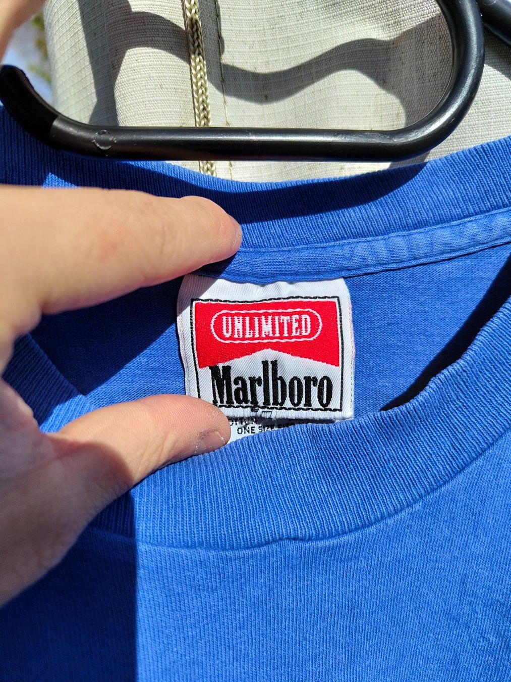 Marlboro T-shirt: Vintage Marlboro T-Shirt – Usato da Gurzelen venduto da Basiliko 3