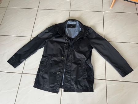 Wunderschöne Herren BOSS Uebergangsjacke