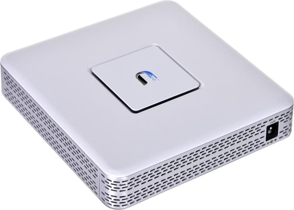 Ubiquiti Modem & Router: Ubiquiti USG: UniFi Security Gateway – Usato da Hombrechtikon venduto da pdiener 3