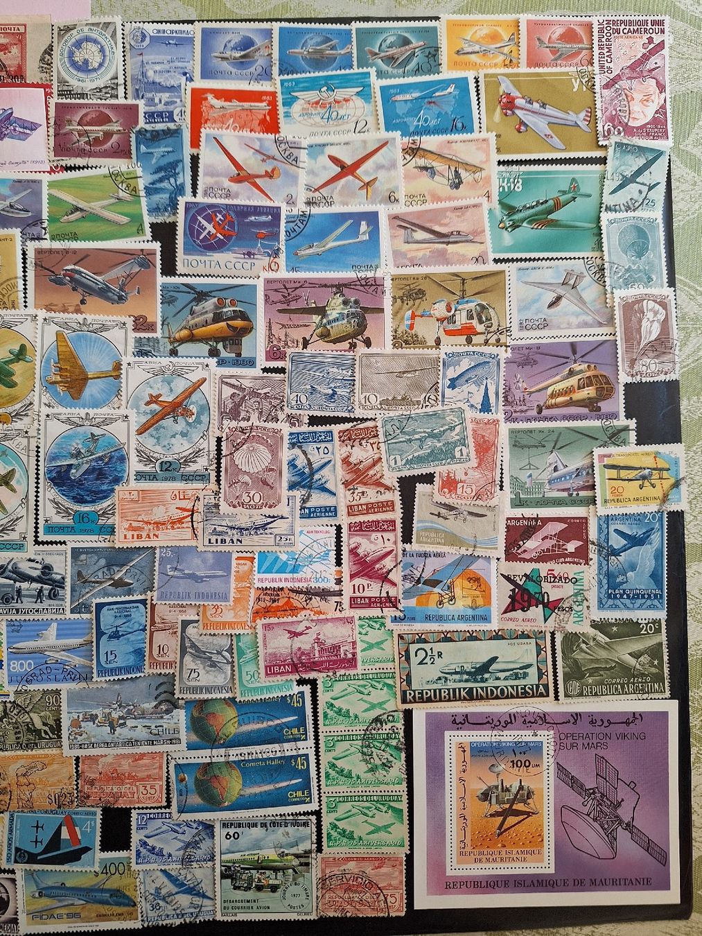 Tutti i francobolli: Diverse grosse Flugobjekte und Flugzeuge Sammlung – Usato da Genolier venduto da Antoine30 8