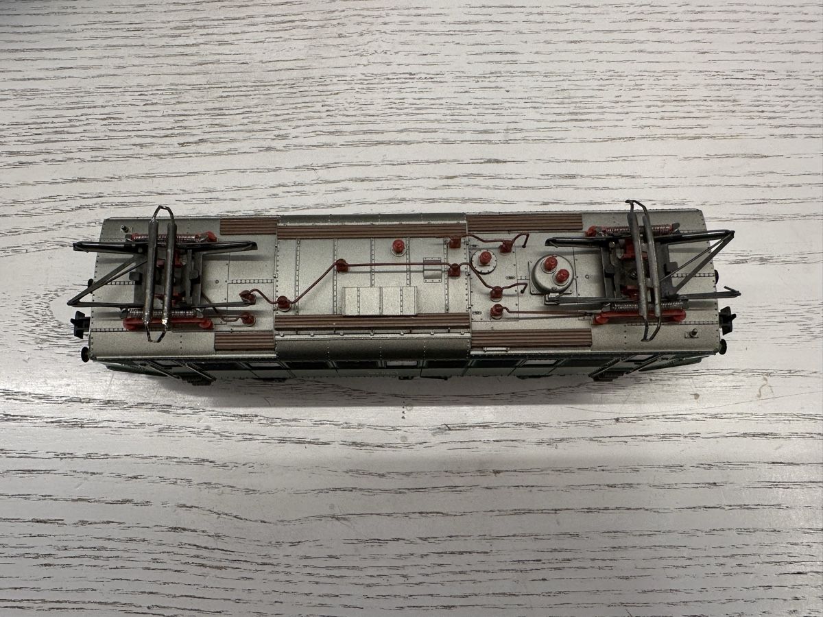 Märklin Modellini di ferrovie: Märklin 3049 DB BR 104 – Usato da Lupsingen venduto da New-Haven 4