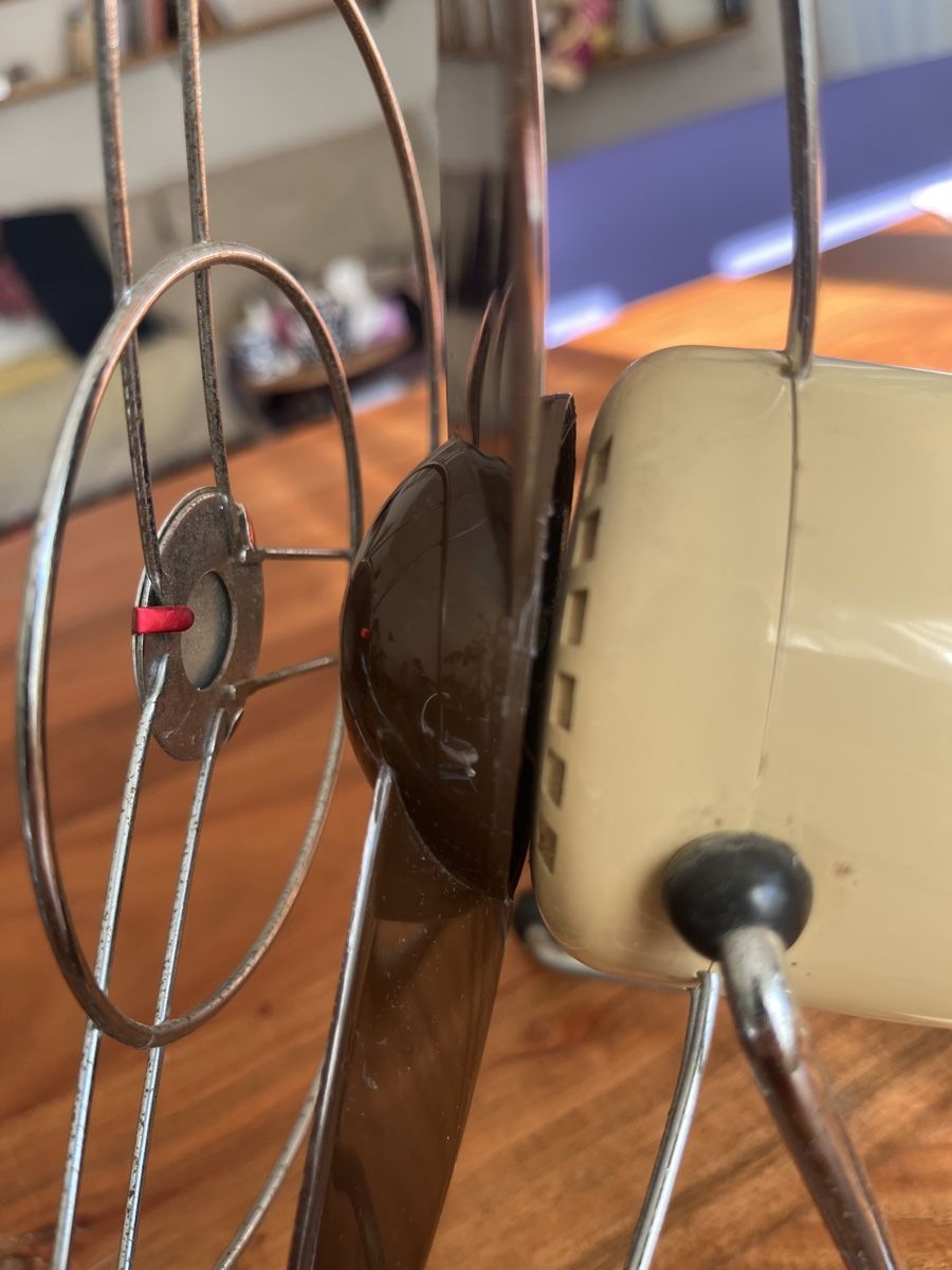 Ventilatori: Vintage Tischventilator - Made in Italy – Usato da Zürich venduto da Sandlo 1