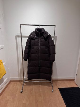 Arket Winter Daunenmantel, Grösse L, Farbe Dunkelbraun