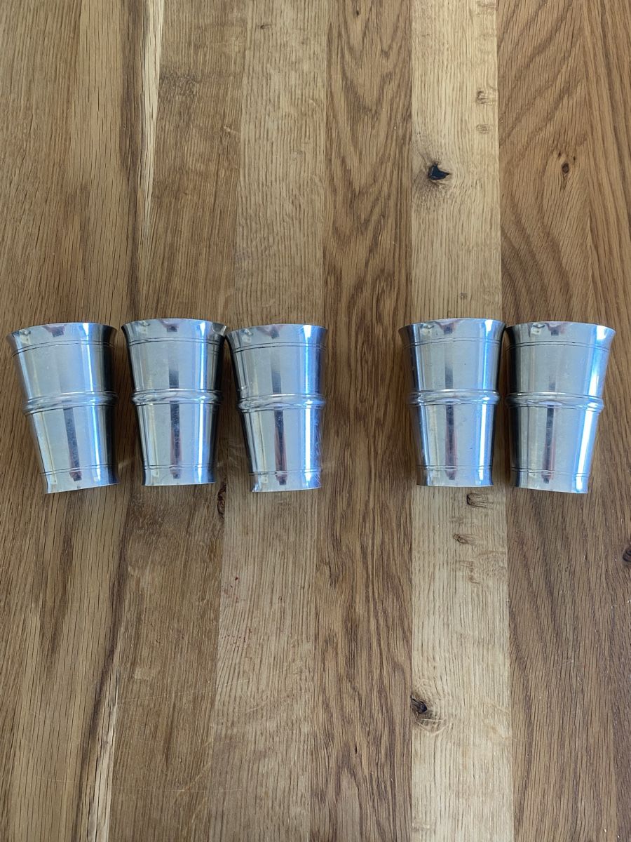 Tassen: 5 Zinnbecher – Gebraucht aus Diessbach b. Büren von cowansville