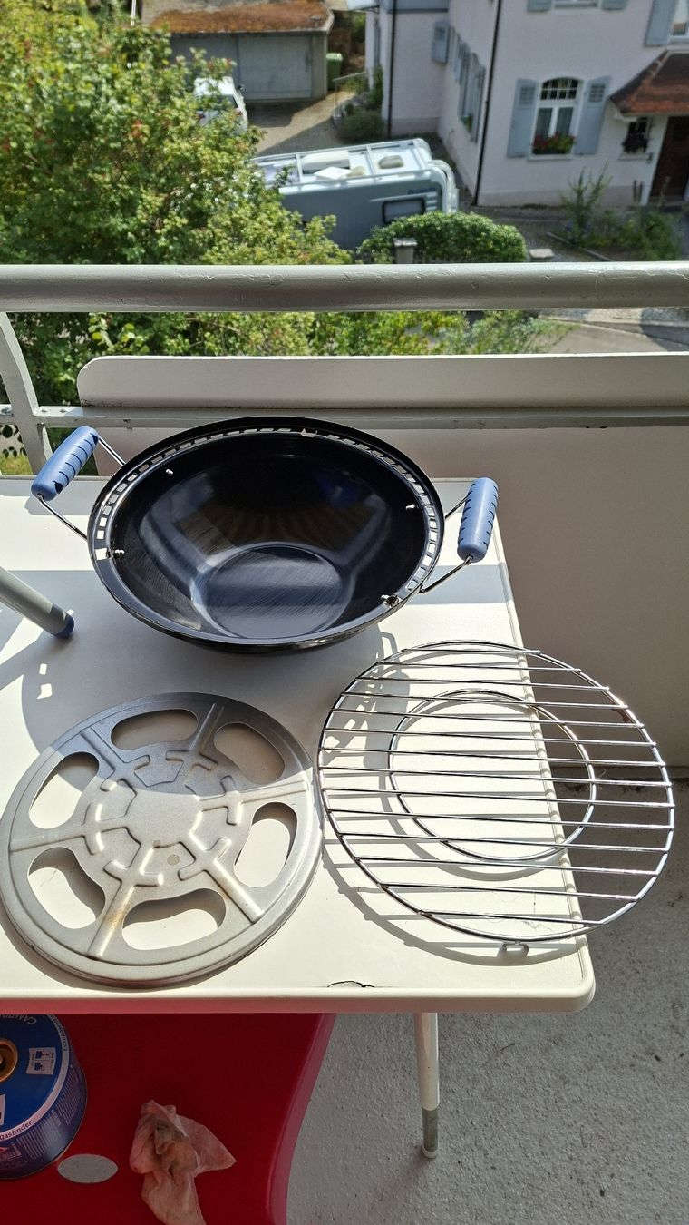 Griglie: Gasgrill günstig abzugeben – Usato da Zug venduto da 2005_matthias 1
