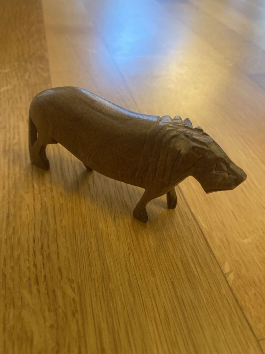 Statuette: Holzfigur Löwe – Usato da Burgdorf venduto da allesolivia 2