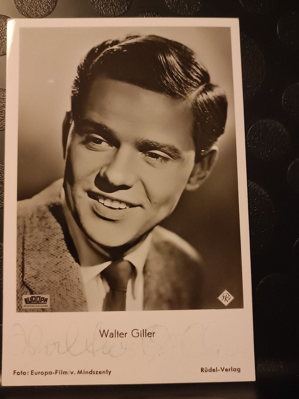 Autografi: Walter Giller  - handsigniert - † 2011 – Usato da Menziken venduto da Artographs