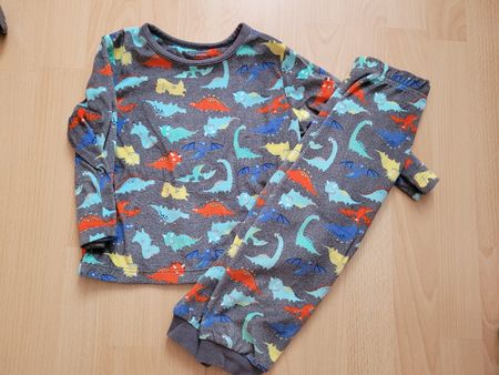 super weicher Pyjama gr. 92
