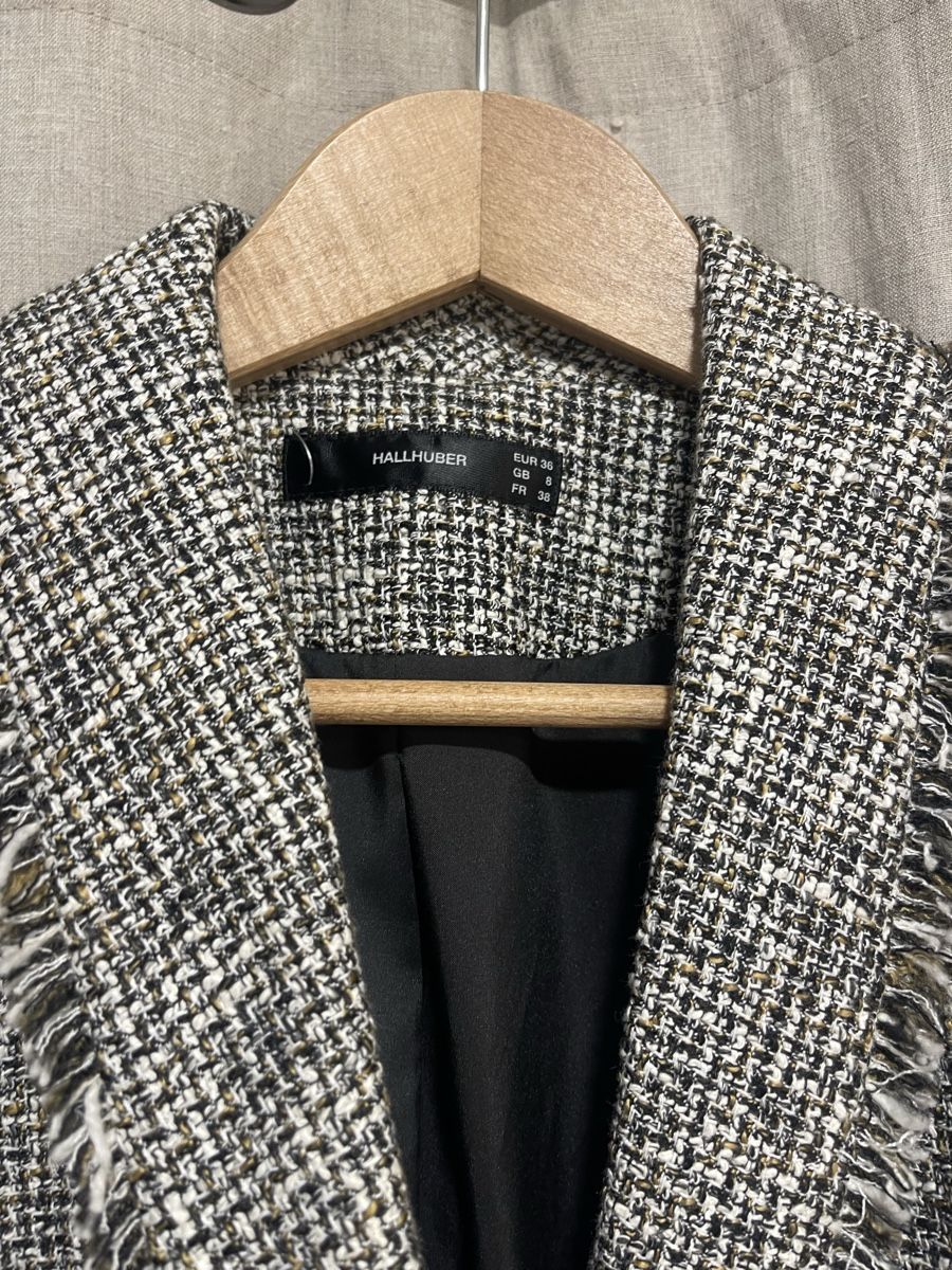 Hallhuber Giacche: Hallhuber Boucle Tweed Blazer grau Versand 9.- – Nuovo (secondo la descrizione) da Meilen venduto da ana9 4