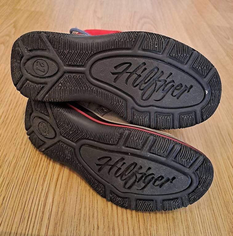 Tommy Hilfiger Scarpe da uomo: Winterschuh/-stiefel Tommy Hilfiger, Gr. 27 – Usato da Rotkreuz venduto da Blubberli1 3