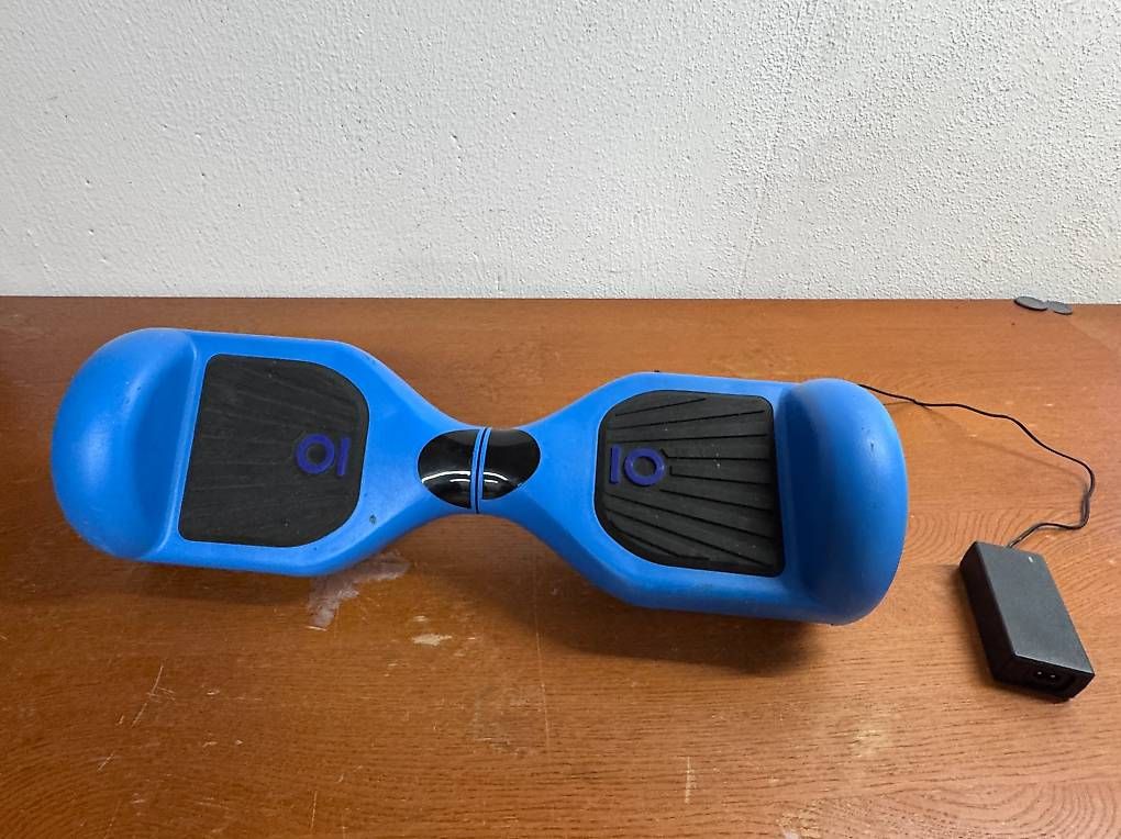 Hoverboards: Hoverboard  blau mit Ladeadapter – D'occasion à Uesslingen par sab_lj2l 4
