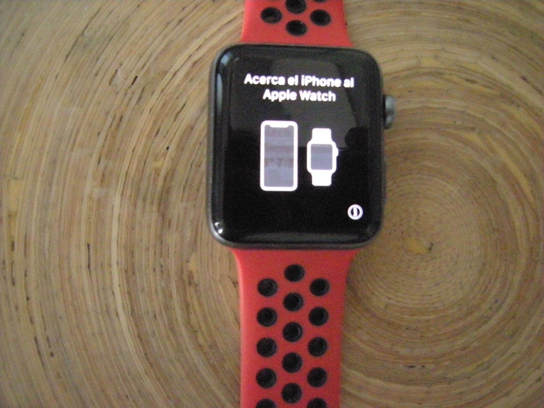 Apple Smartwatch: iPhone Apple Watch UHR Serie 2 – Usato da Holziken venduto da Rupe 2