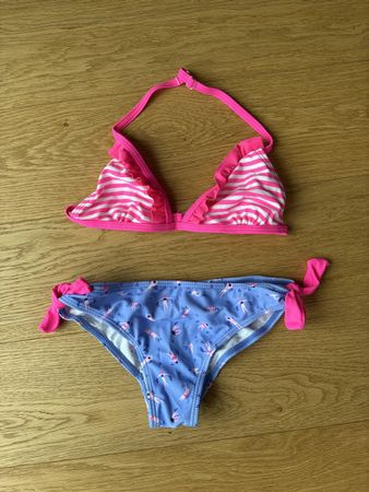 Maillot de bain fille, taille 122-128 (7-8 ans)