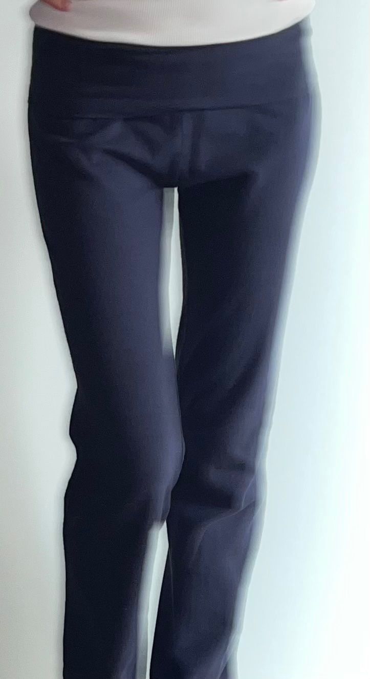 Hosen: Yoga Hose Gr.S – Gebraucht aus Stäfa von Exclusive0 1
