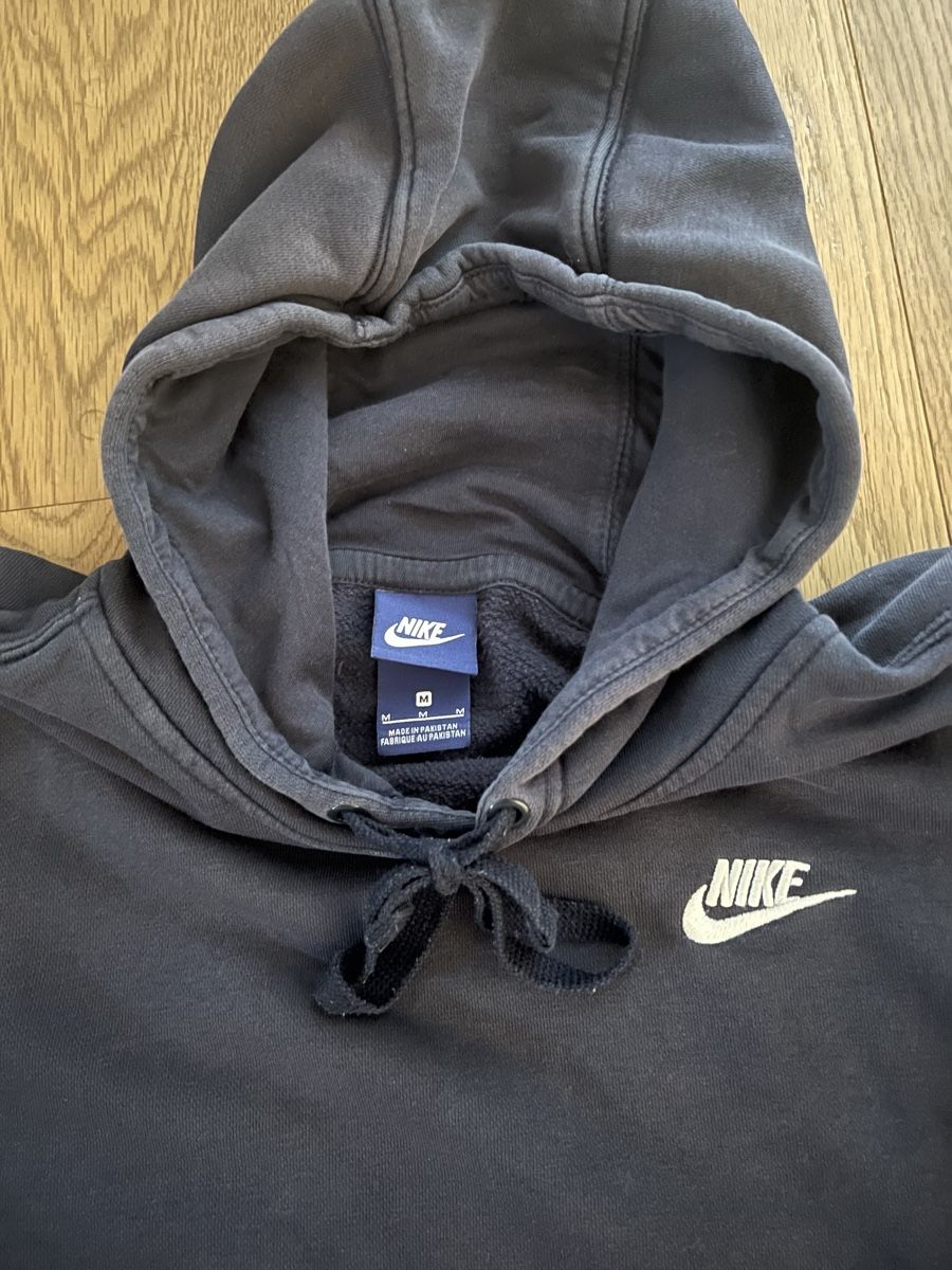 Nike Maglioni & Felpe: Nike Hoodie / Kapuzenpullover blau Grösse M – Usato da Basel venduto da Oloir 1