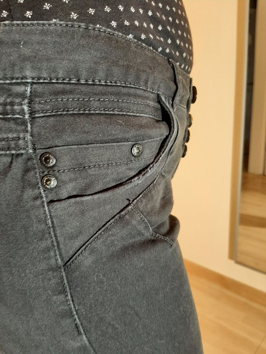 Jeans: Jeans Hose Damenhose Damenjeans – Usato da Wilderswil venduto da SFSw 5