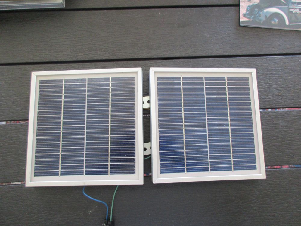 Dispositivi a energia solare: Solarmodul 2x 3W je 18 x 18 cm – Usato da Affoltern am Albis venduto da exasolar