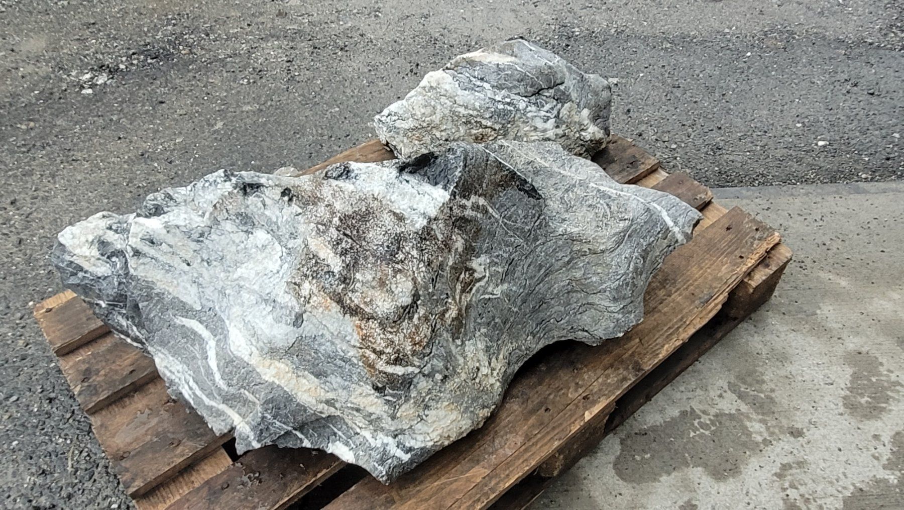 Steine & Dachziegeln: Findlinge Alpenkalk – Gebraucht aus Kerns von avr75 1