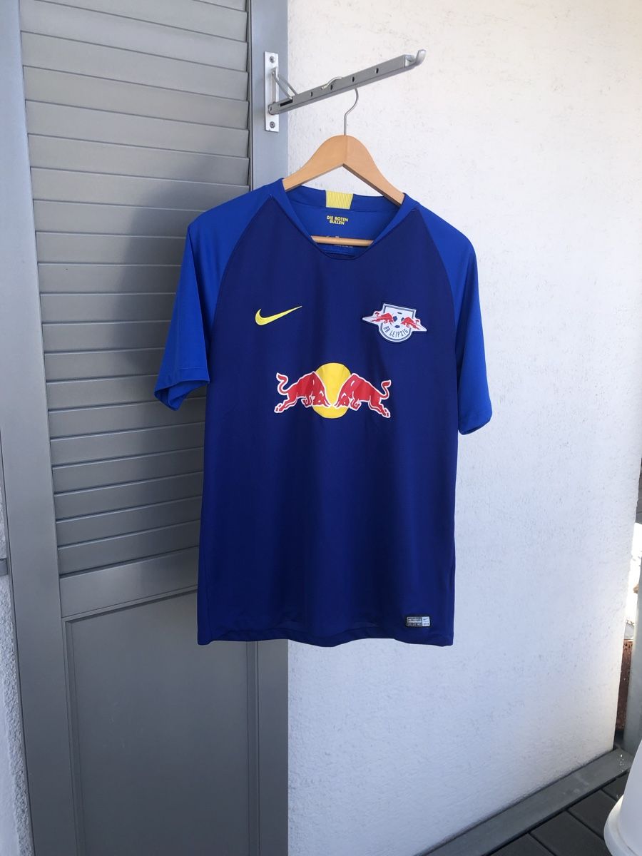 Nike Canottiere & Pantaloni: RB Leipzig Trikot – Usato da Fribourg venduto da ann_l9b7