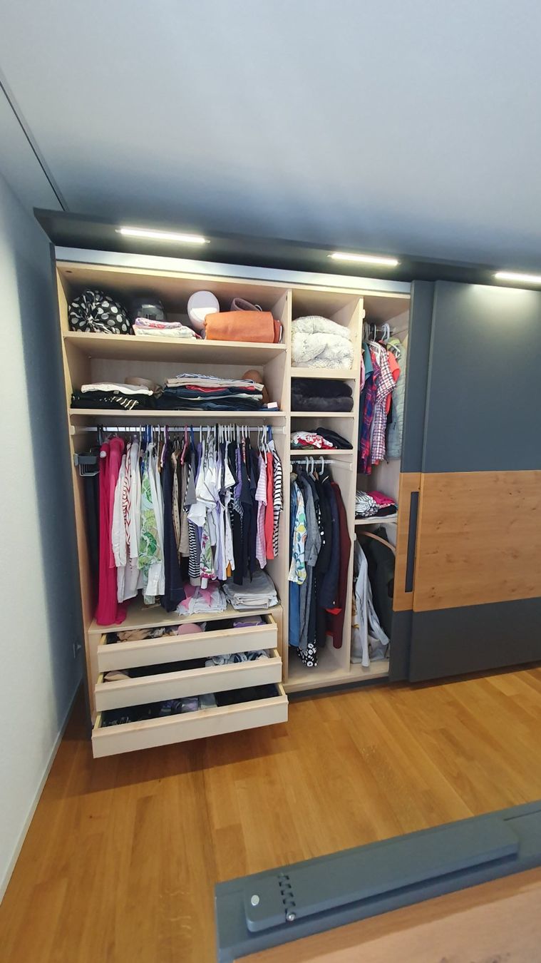 Letti: Kleiderschrank mit Bett und Kopfteil, Eiche/Anthrazit – Usato da Bözberg venduto da the_redsnapper 3