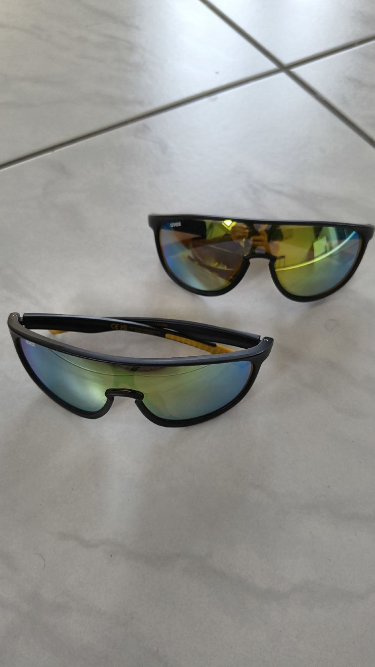 Uvex Occhiali & Lenti: Uvex Kindersonnenbrille – Usato da Künten venduto da Momi29
