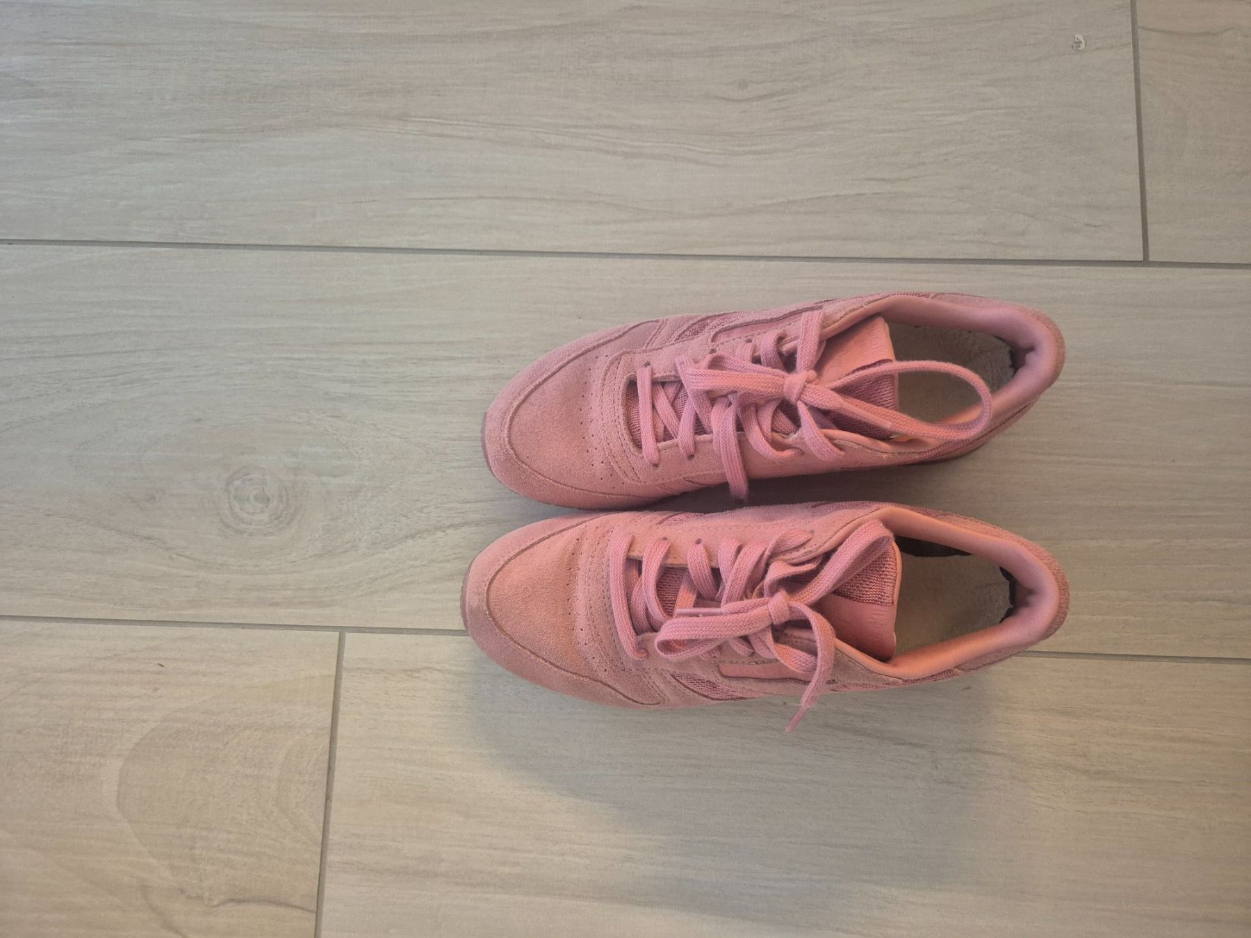 Damenschuhe: Reebok - 37.5 eher klein geschnitten – Gebraucht aus Rothenburg von pascalino91 3