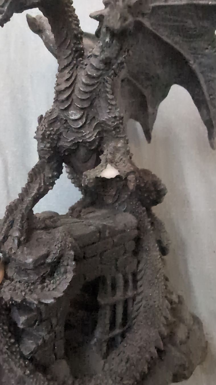 Figuren: zweiköpfiger Drachen Statue – Defekt aus Emmenbrücke von Rewan_Helvetius 2
