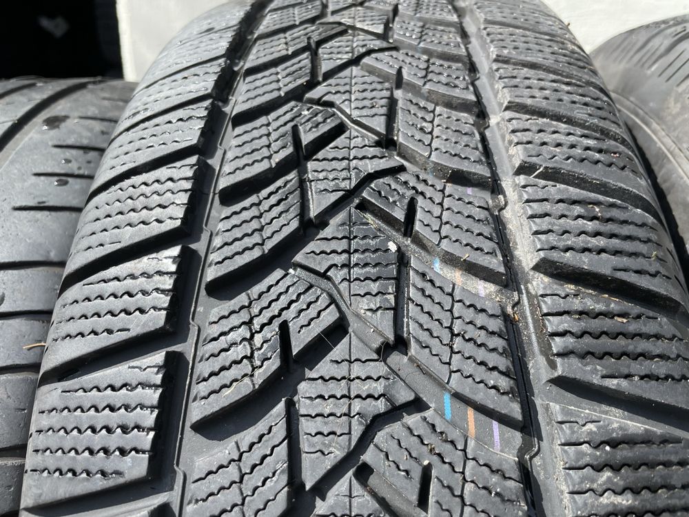 Audi Pneumatici & Ruote complete: Audi Q5 8R Winterräder Dunlop 235/65 R17 4 x 6mm – Usato da Horgen venduto da gogo-30 7