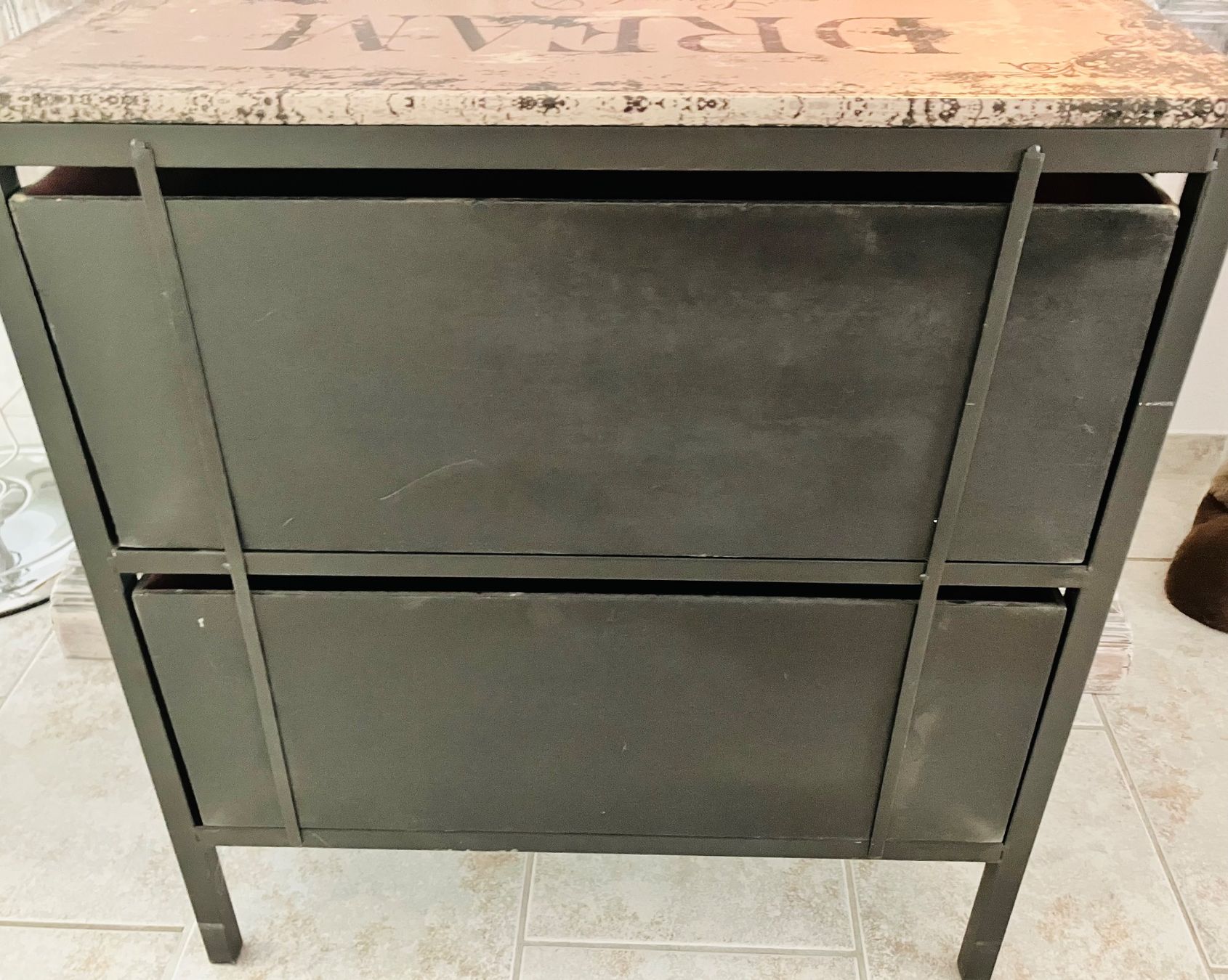 Cassettiere: Vintage Kommode,Metallgestell mit zwei Schubladen – Usato da Merenschwand venduto da Garfield2026 7