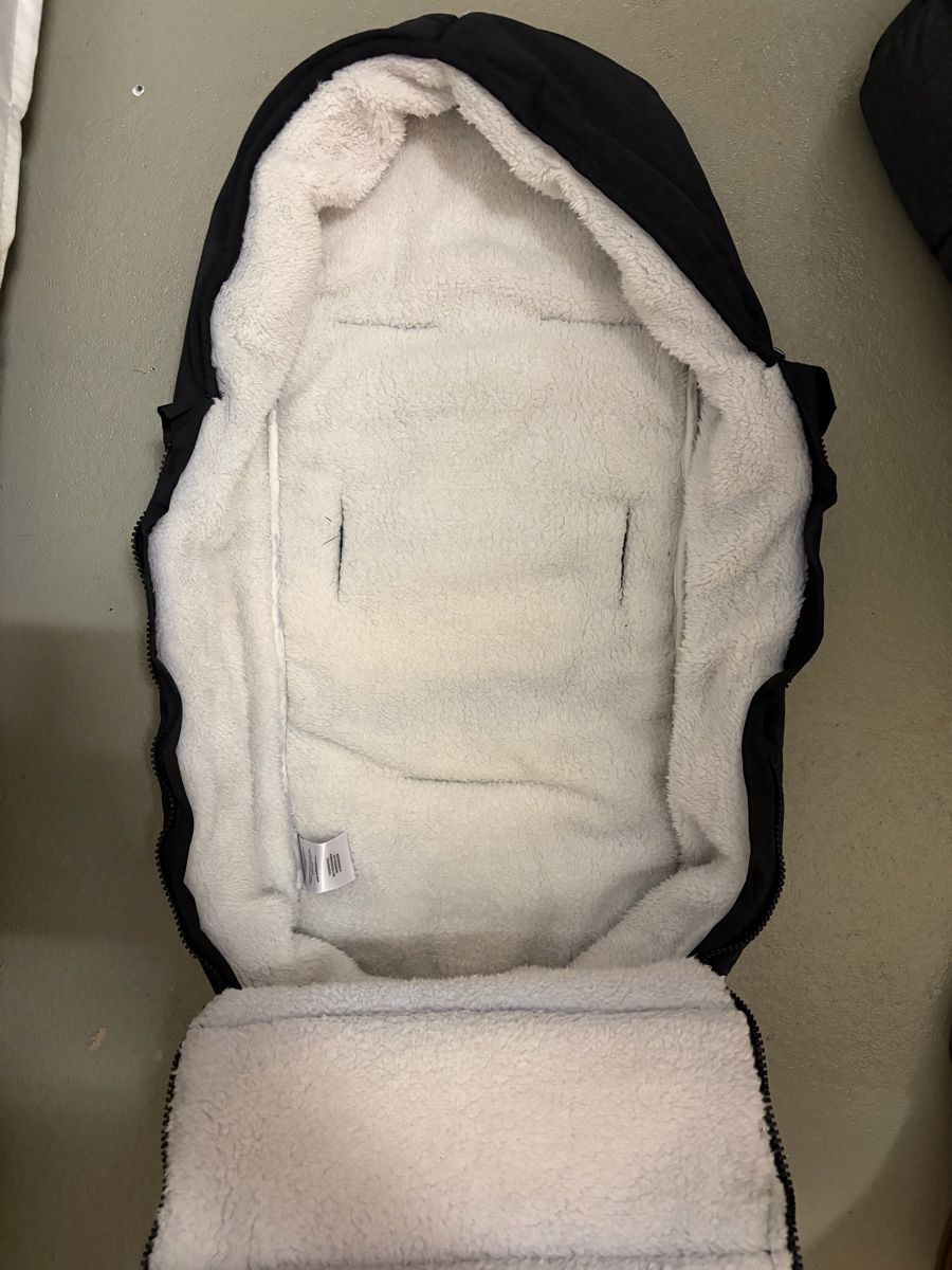 Sacchi a pelo: Footmuff Vertbaudet black car seat etc – Usato da Kilchberg ZH venduto da roz_qcj7 6